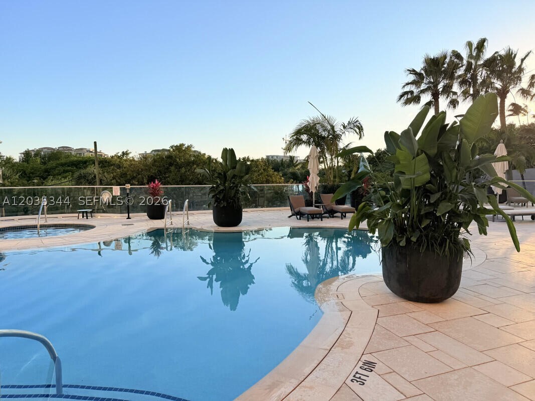 400 S Pointe Dr #307, Miami Beach FL 33139