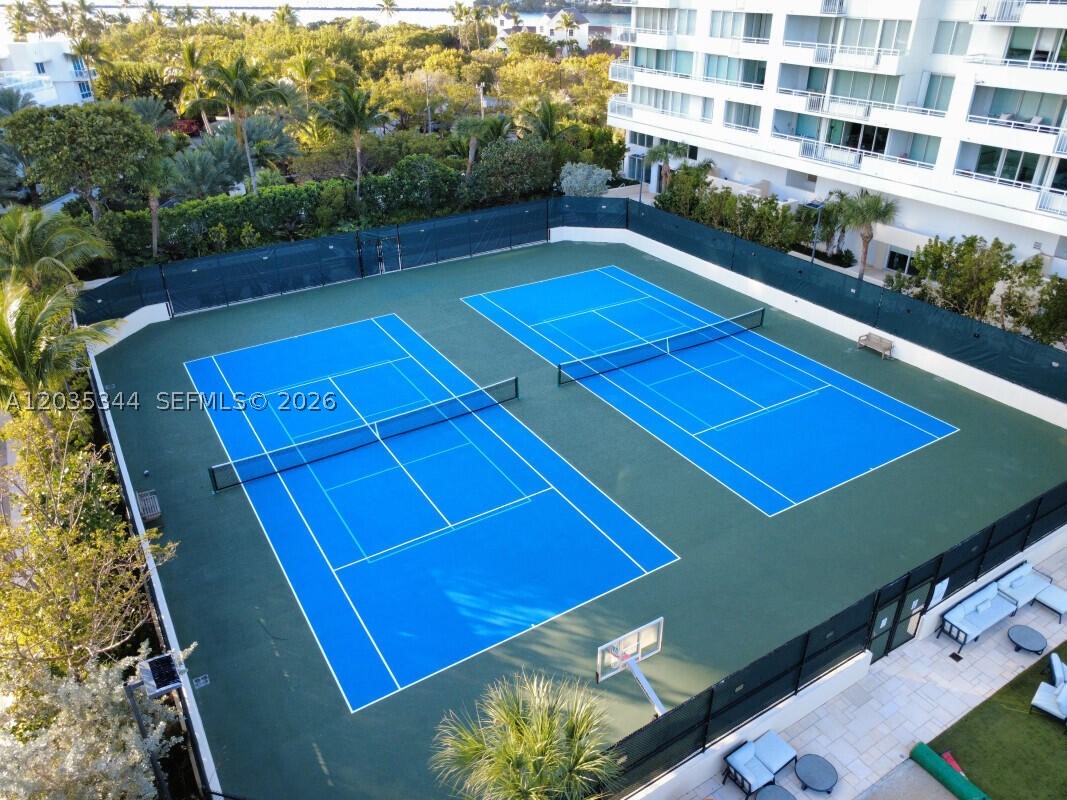 400 S Pointe Dr #307, Miami Beach FL 33139
