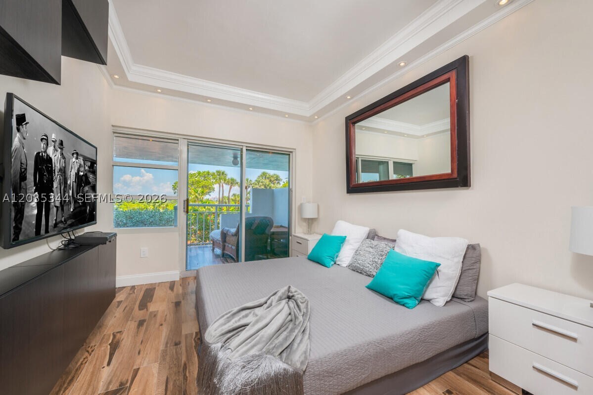 400 S Pointe Dr #307, Miami Beach FL 33139