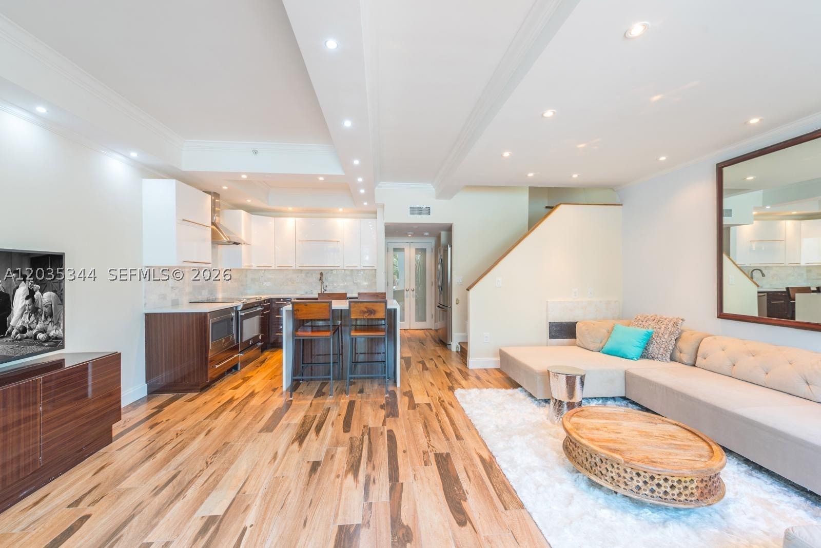 400 S Pointe Dr #307, Miami Beach FL 33139