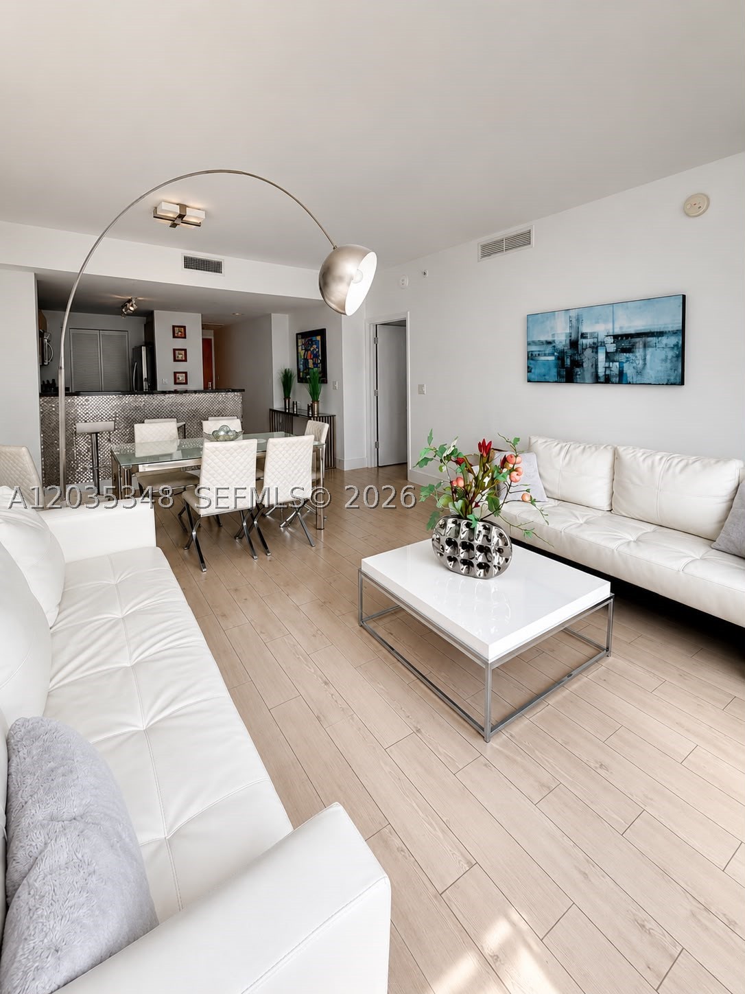 253 NE 2nd St #3004, Miami FL 33132