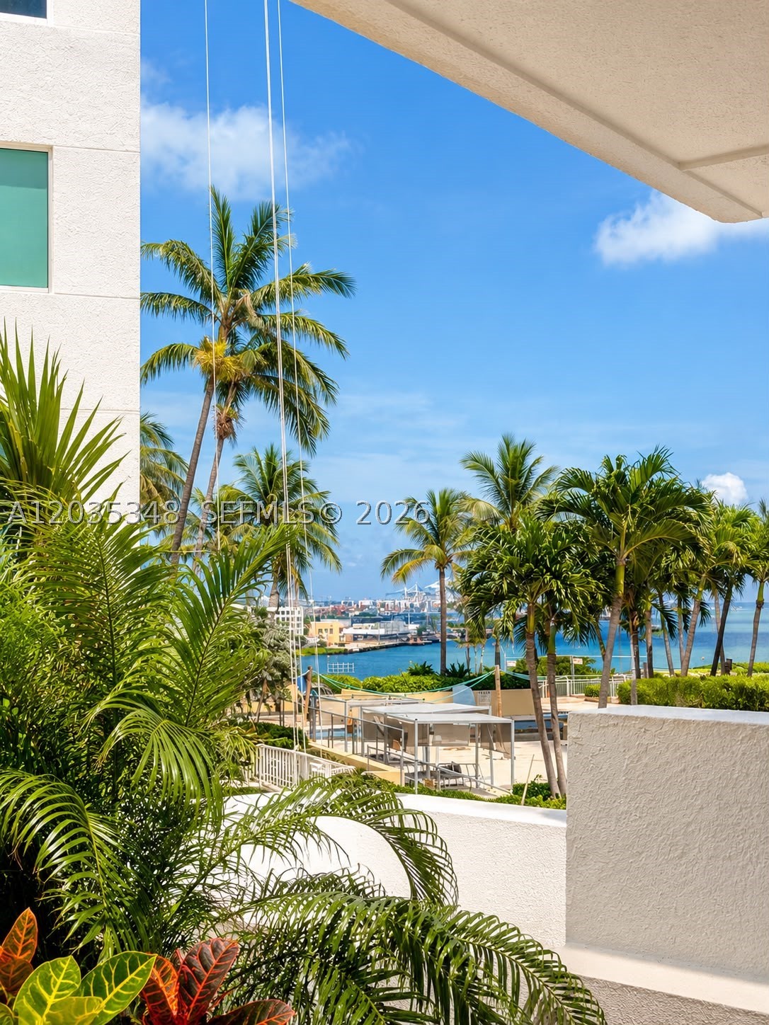 253 NE 2nd St #3004, Miami FL 33132