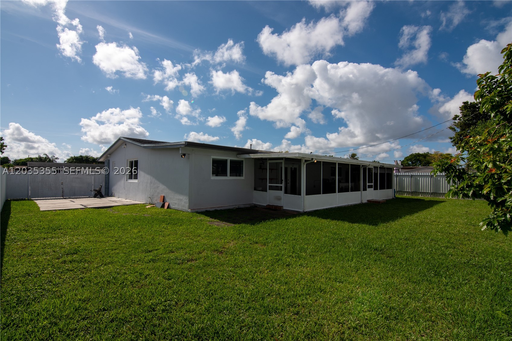 3030 SW 96th Ave, Miami FL 33165