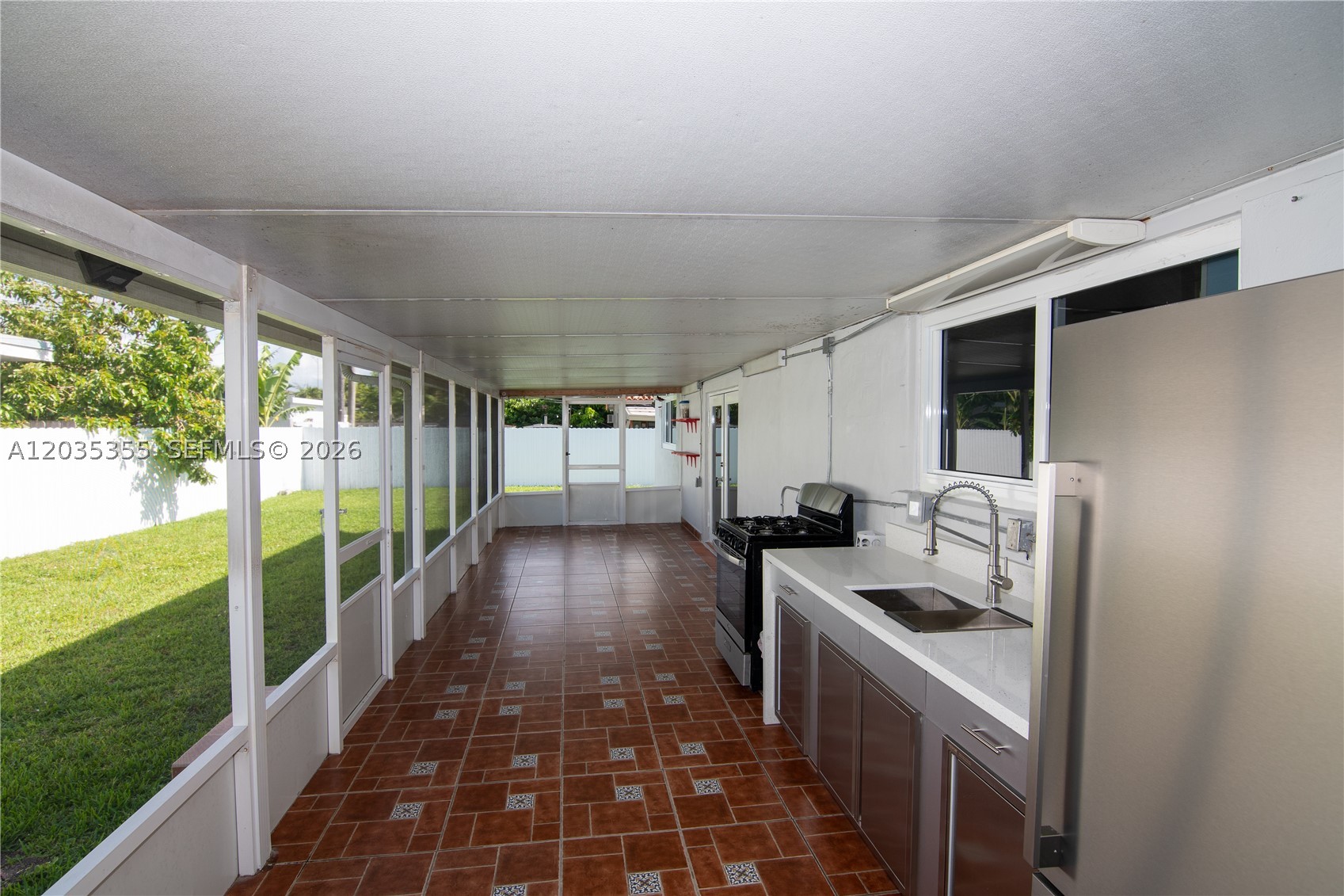3030 SW 96th Ave, Miami FL 33165