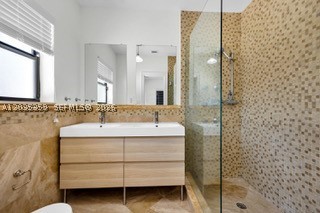 712 Cremona Ave, Coral Gables FL 33146
