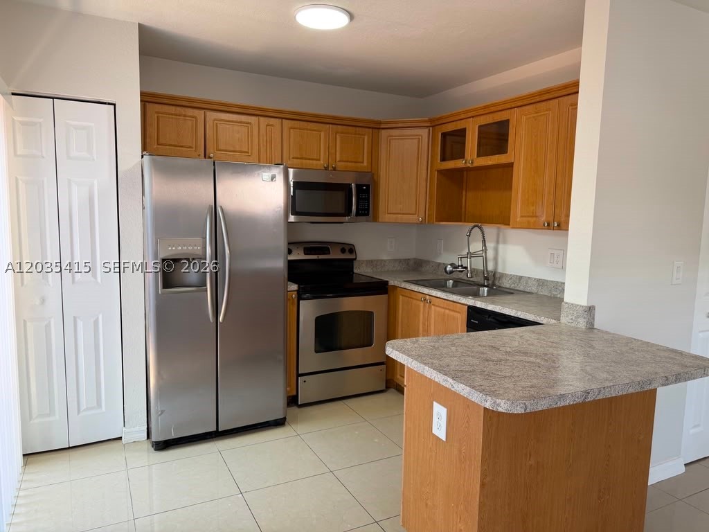 3673 SW 5th St #0, Miami FL 33135