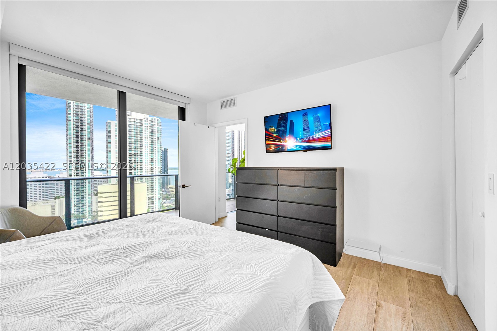 45 SW 9th St #2103, Miami FL 33130