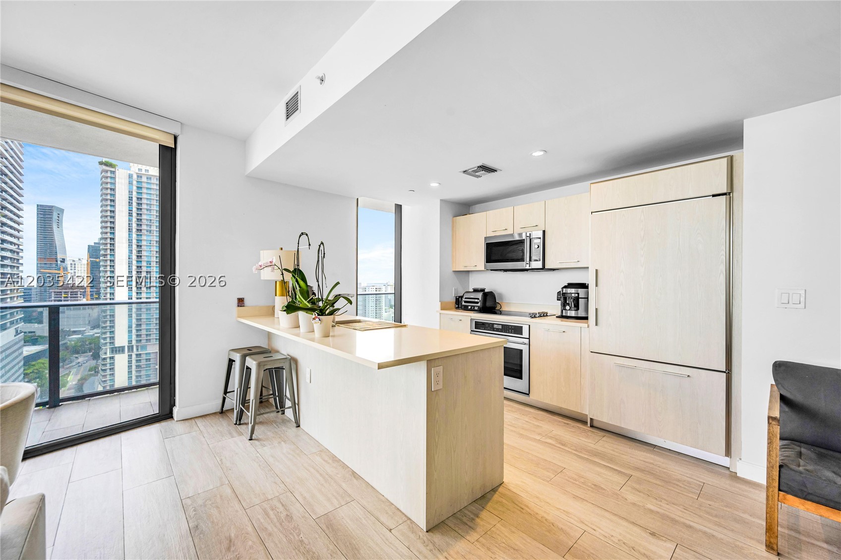 45 SW 9th St #2103, Miami FL 33130