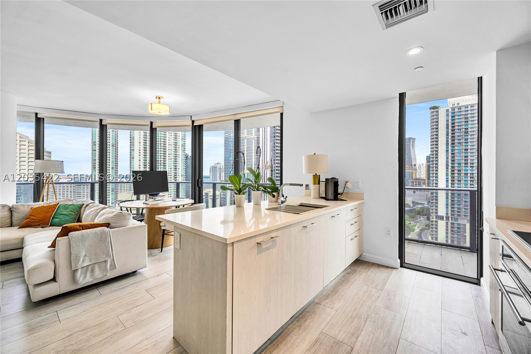 45 SW 9th St #2103, Miami FL 33130