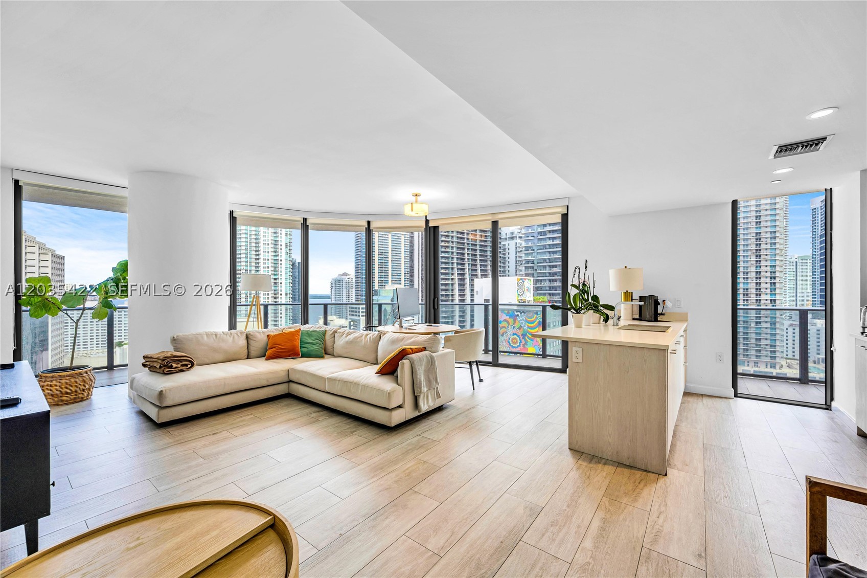 45 SW 9th St #2103, Miami FL 33130