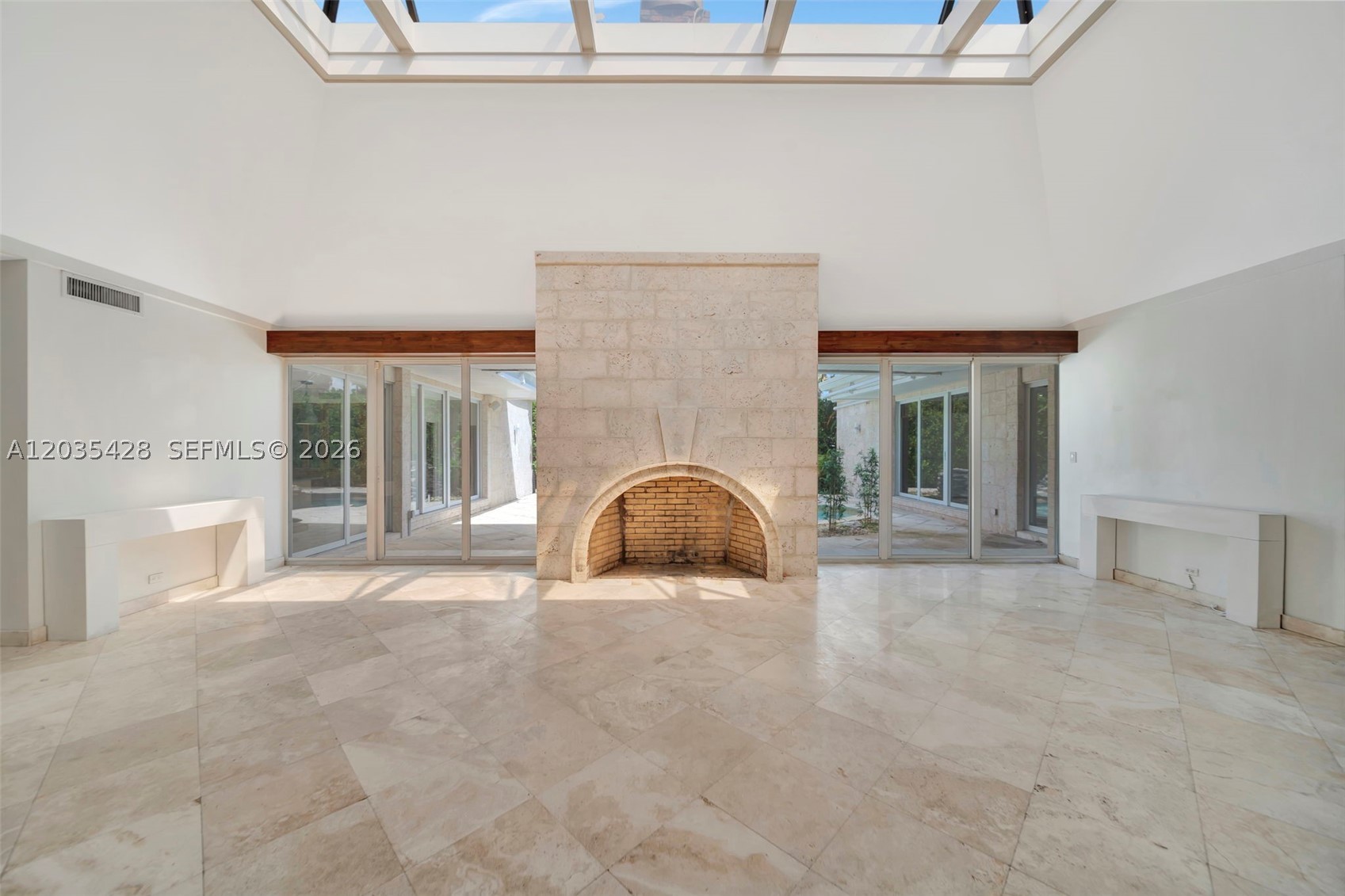 111 S Hibiscus Dr, Miami Beach FL 33139