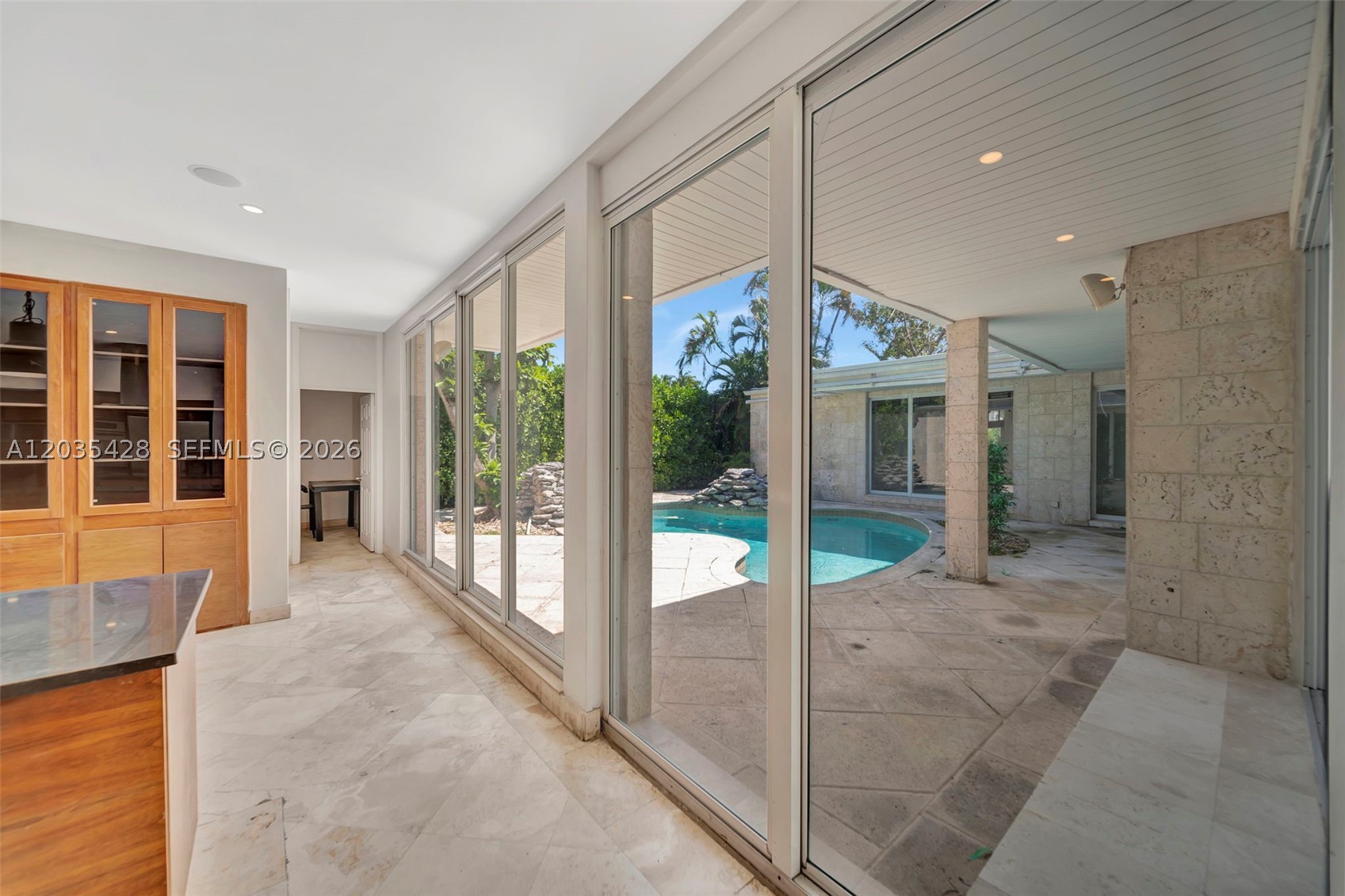111 S Hibiscus Dr, Miami Beach FL 33139