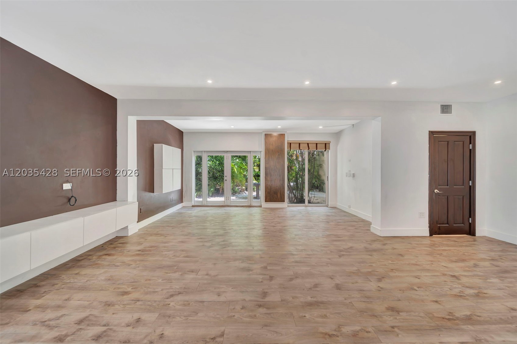 111 S Hibiscus Dr, Miami Beach FL 33139