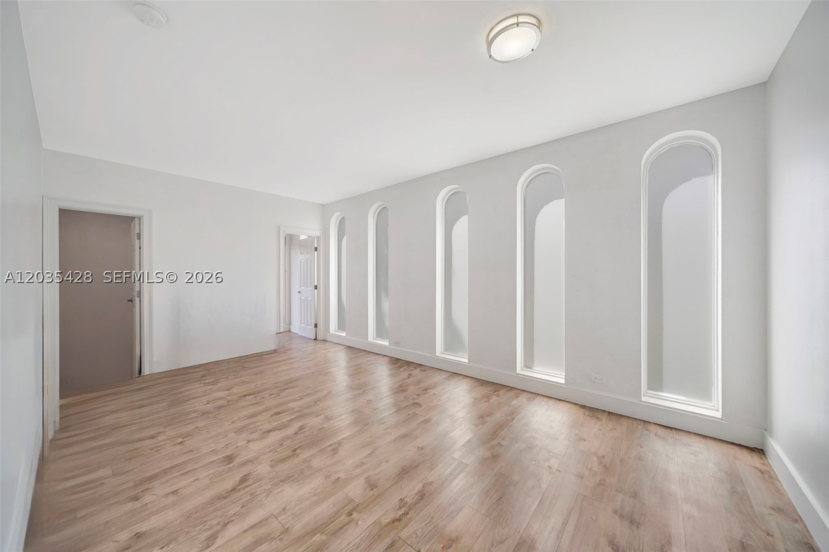111 S Hibiscus Dr, Miami Beach FL 33139