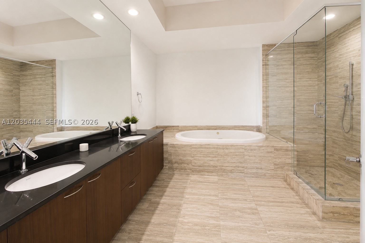 15901 Collins Ave #403, Sunny Isles Beach FL 33160