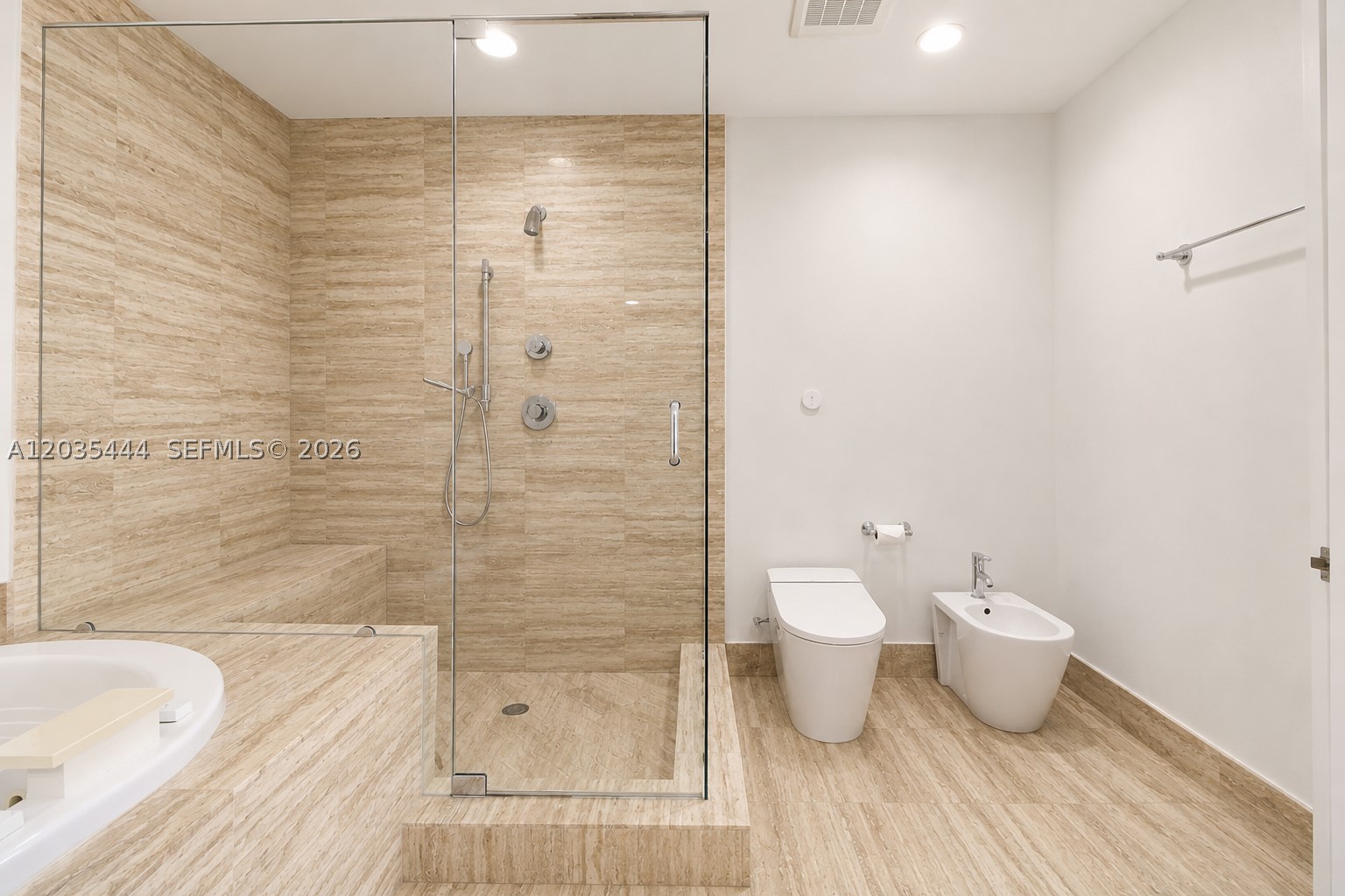 15901 Collins Ave #403, Sunny Isles Beach FL 33160