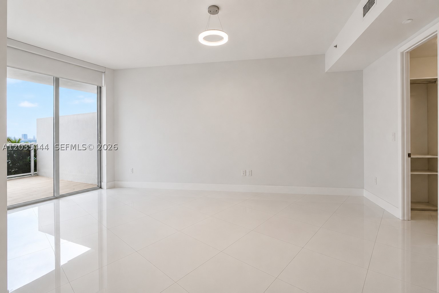 15901 Collins Ave #403, Sunny Isles Beach FL 33160