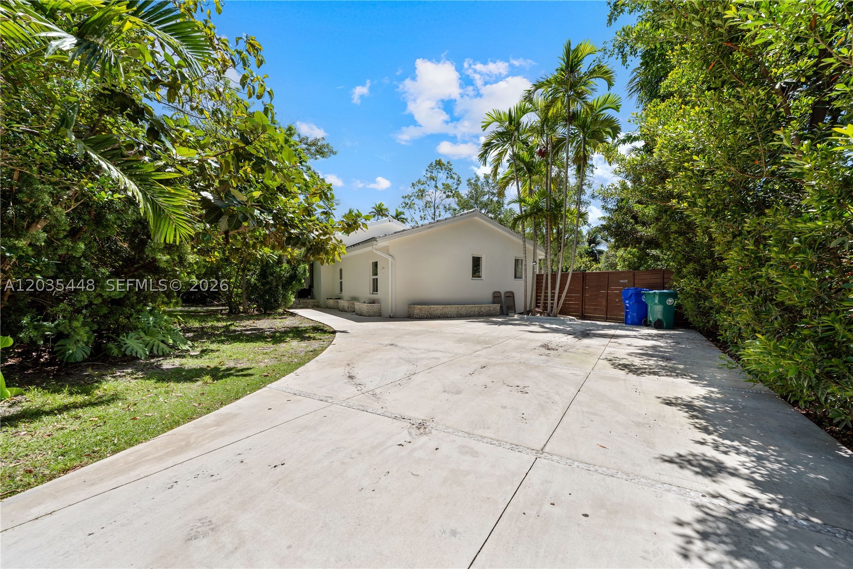 520 Bay Point Rd, Miami FL 33137