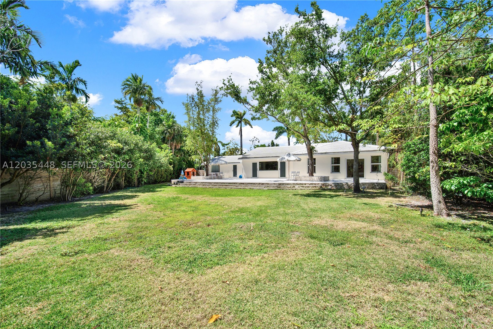 520 Bay Point Rd, Miami FL 33137