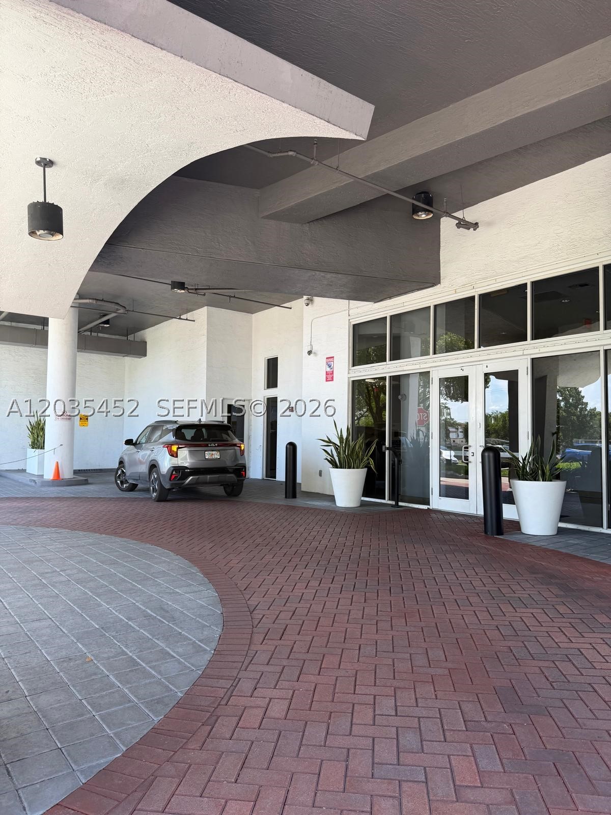 1 Glen Royal Pkwy #1006, Miami FL 33125