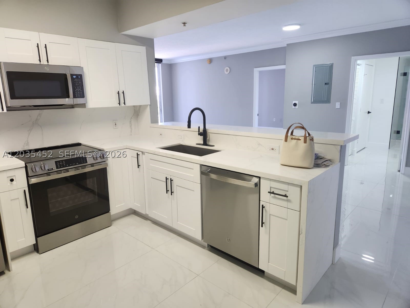 1 Glen Royal Pkwy #1006, Miami FL 33125