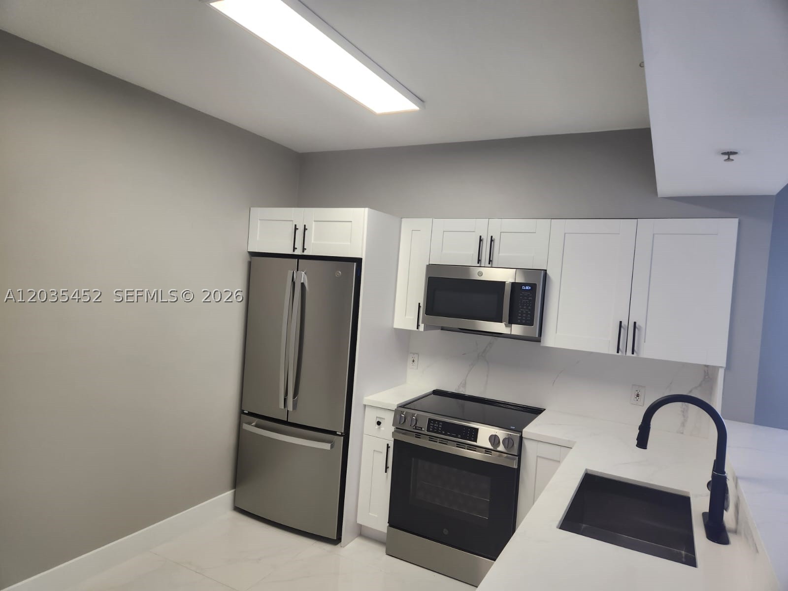 1 Glen Royal Pkwy #1006, Miami FL 33125