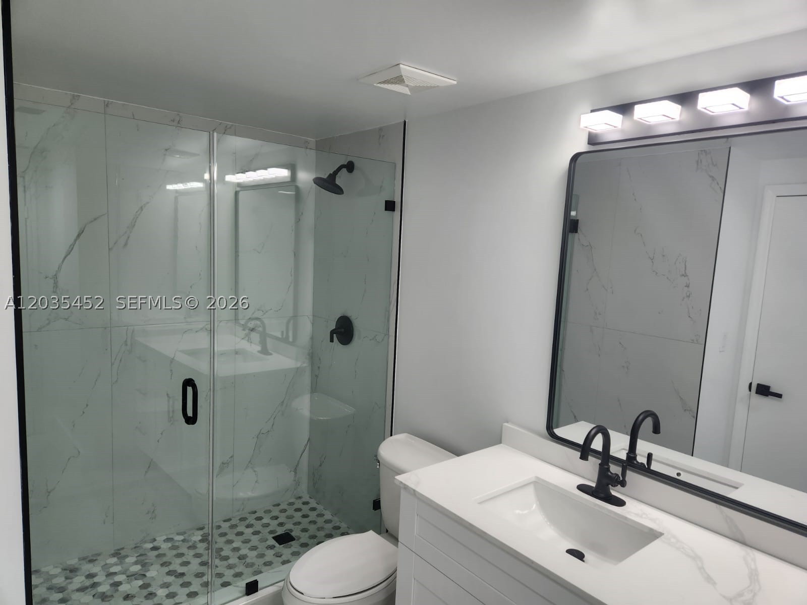 1 Glen Royal Pkwy #1006, Miami FL 33125