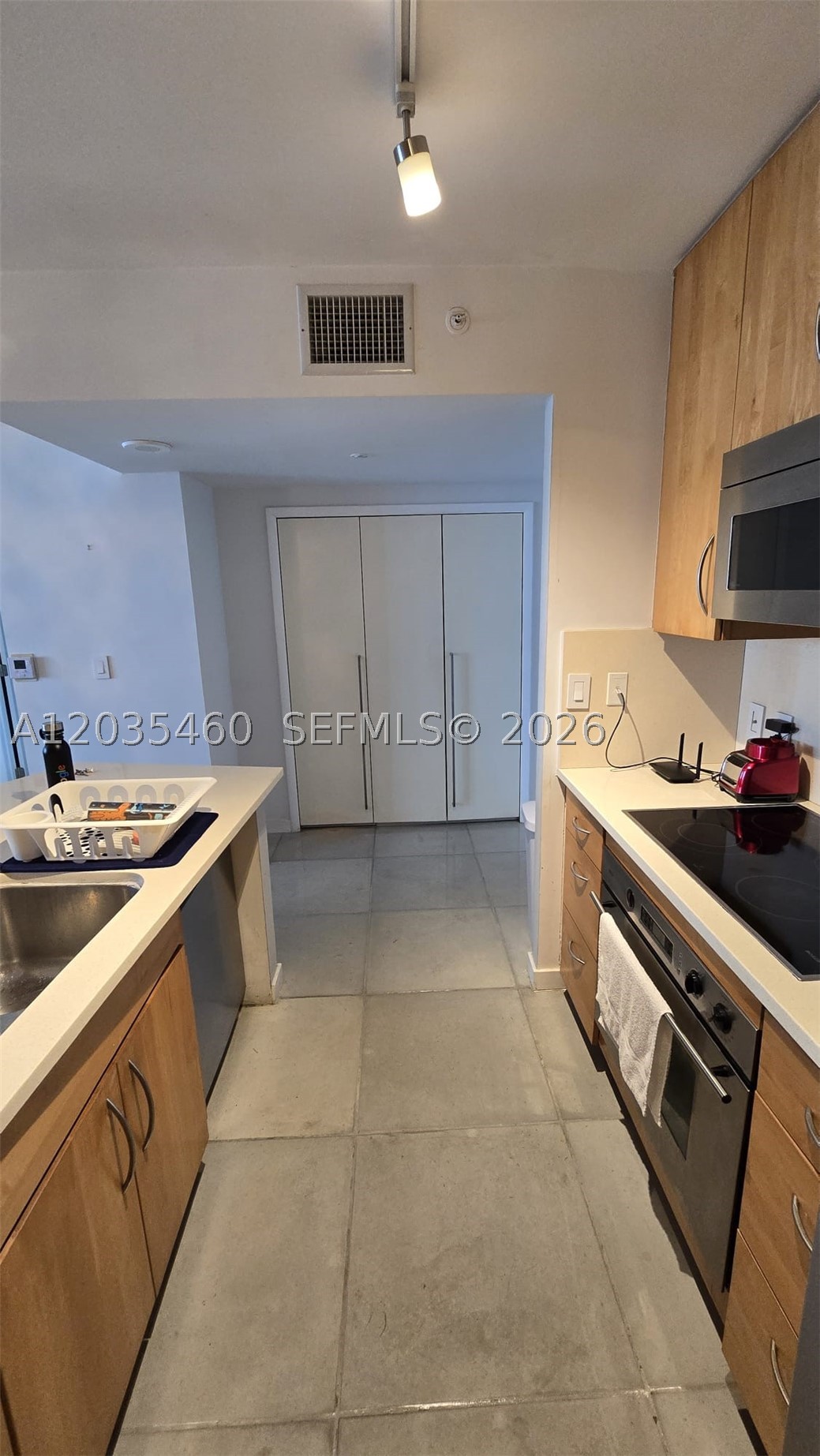 1155 Brickell Bay Dr #2507, Miami FL 33131