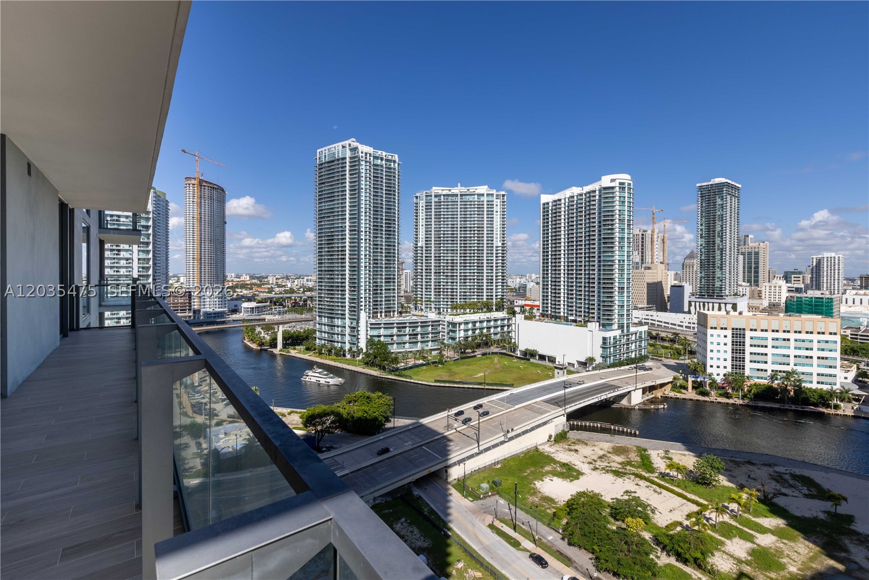 68 SE 6th St #1611, Miami FL 33131