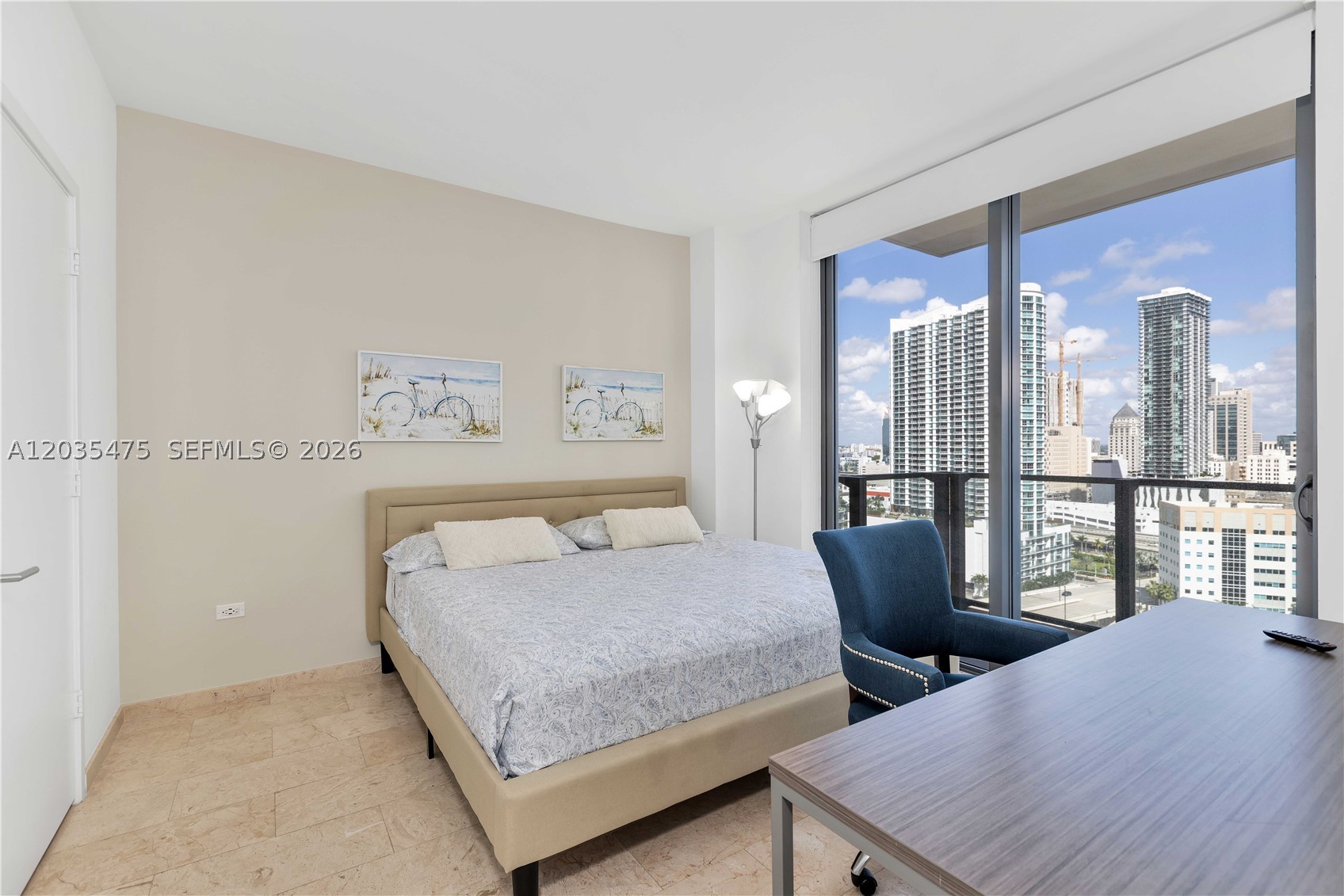 68 SE 6th St #1611, Miami FL 33131