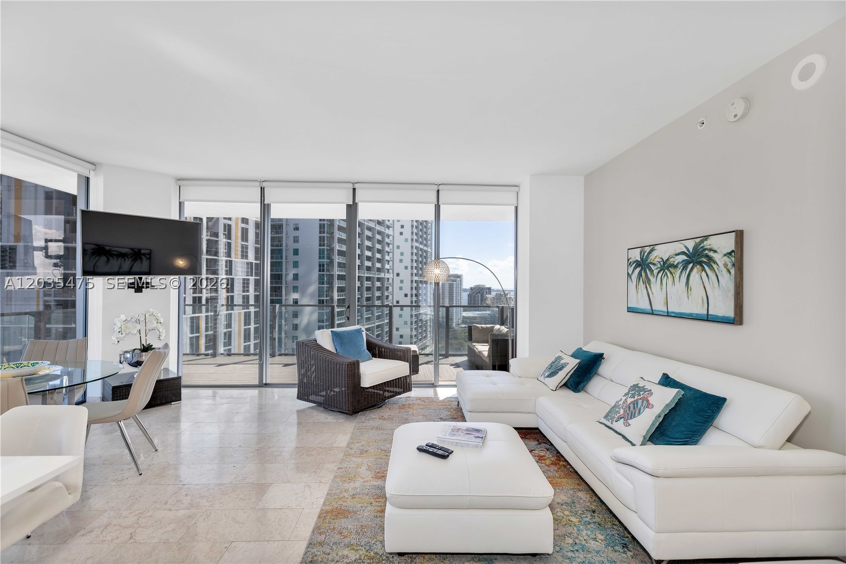 68 SE 6th St #1611, Miami FL 33131