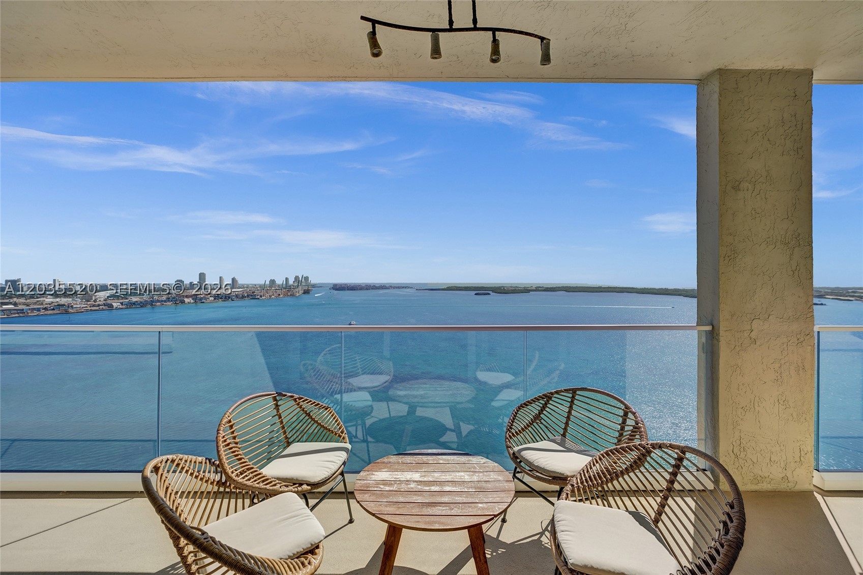 800 Claughton Island Dr #3101, Miami FL 33131