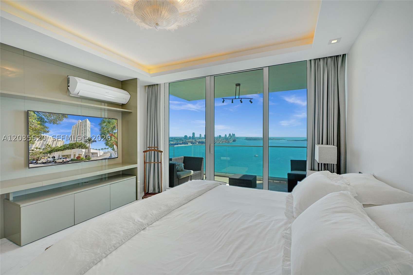 800 Claughton Island Dr #3101, Miami FL 33131