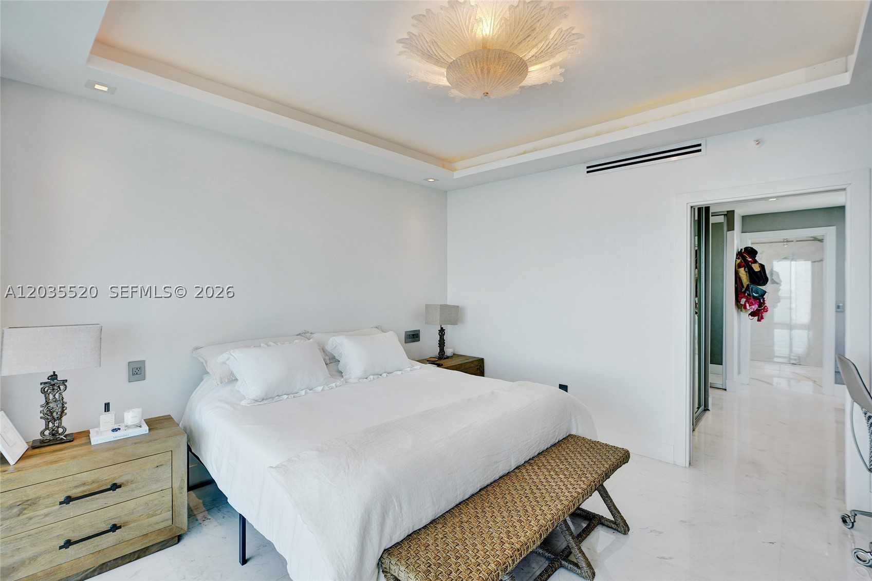 800 Claughton Island Dr #3101, Miami FL 33131