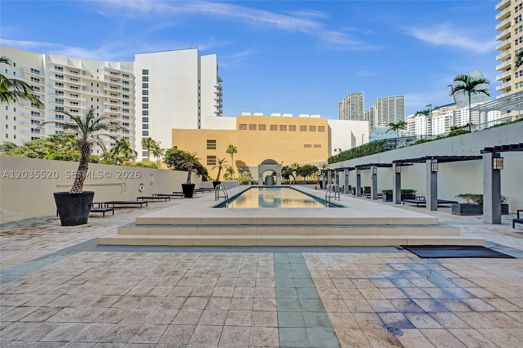 800 Claughton Island Dr #3101, Miami FL 33131