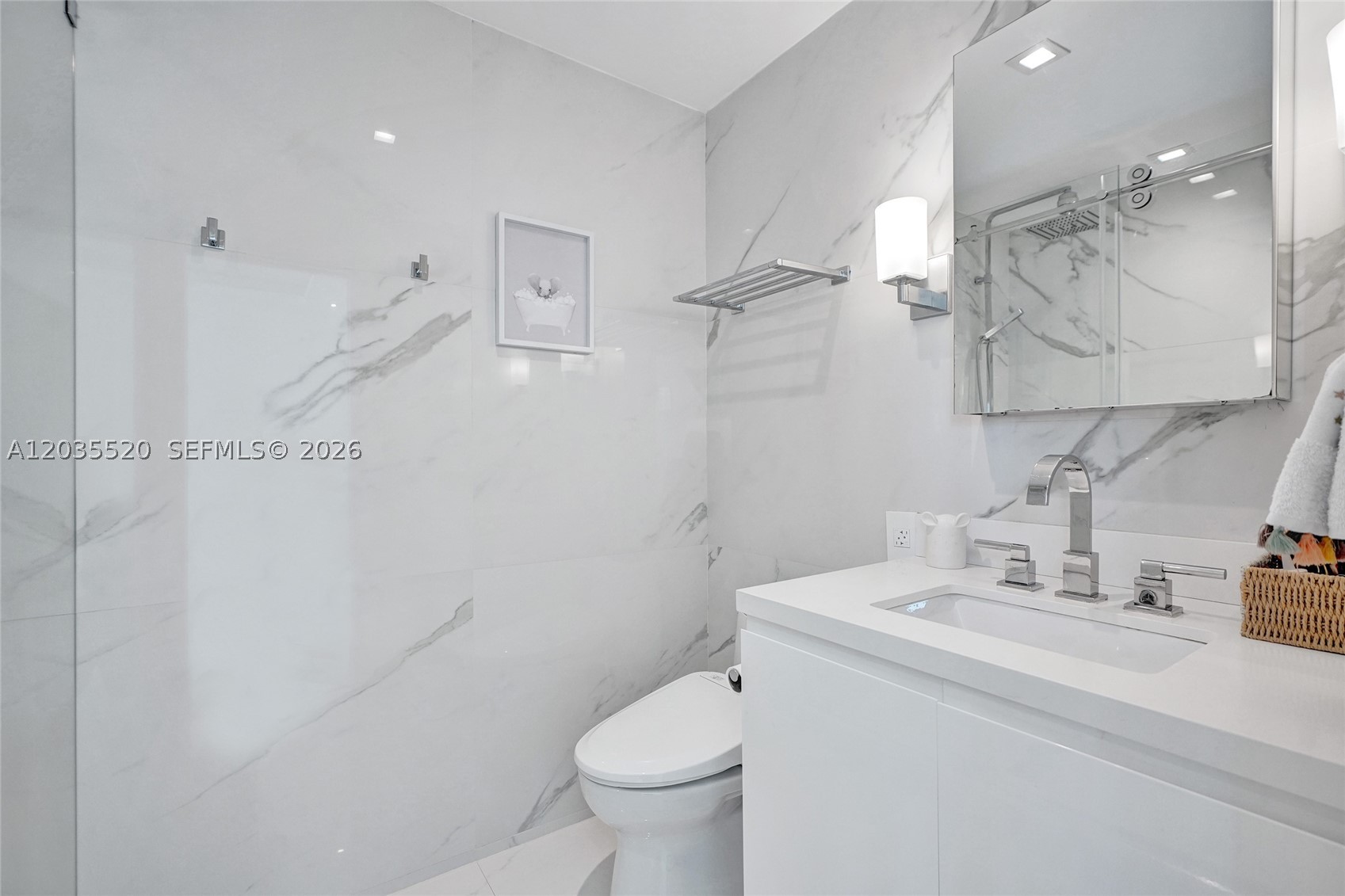 800 Claughton Island Dr #3101, Miami FL 33131