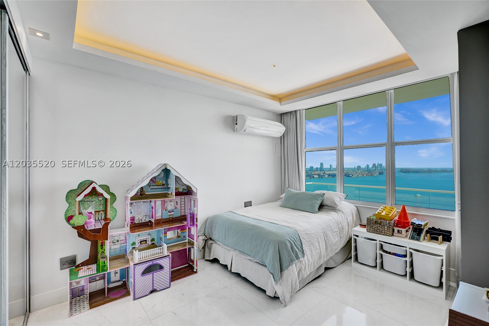 800 Claughton Island Dr #3101, Miami FL 33131