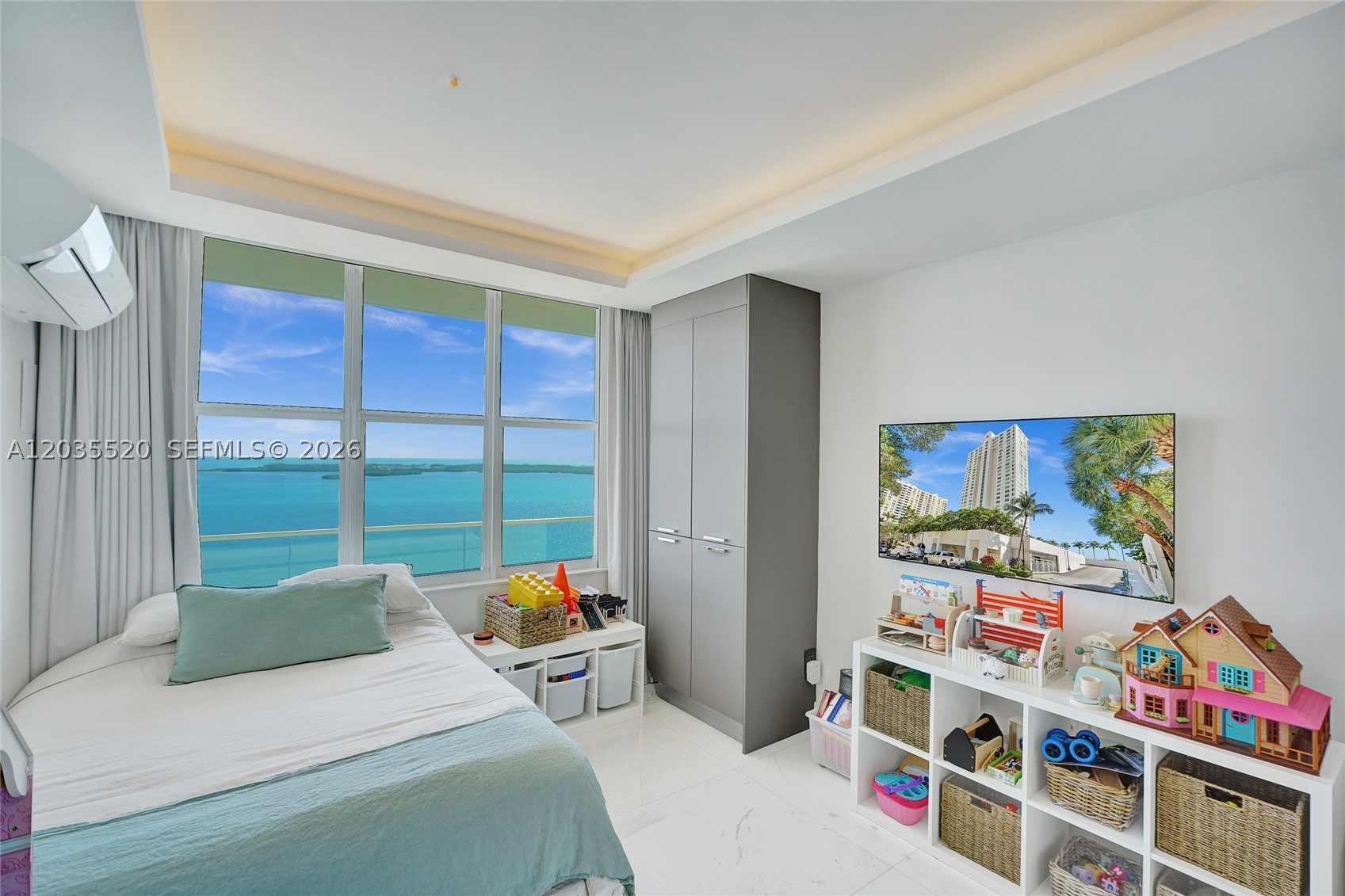 800 Claughton Island Dr #3101, Miami FL 33131