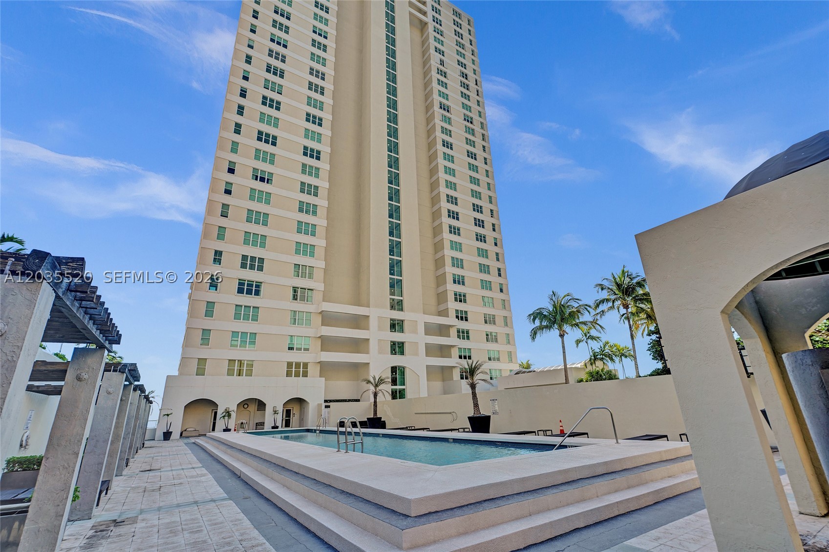 800 Claughton Island Dr #3101, Miami FL 33131