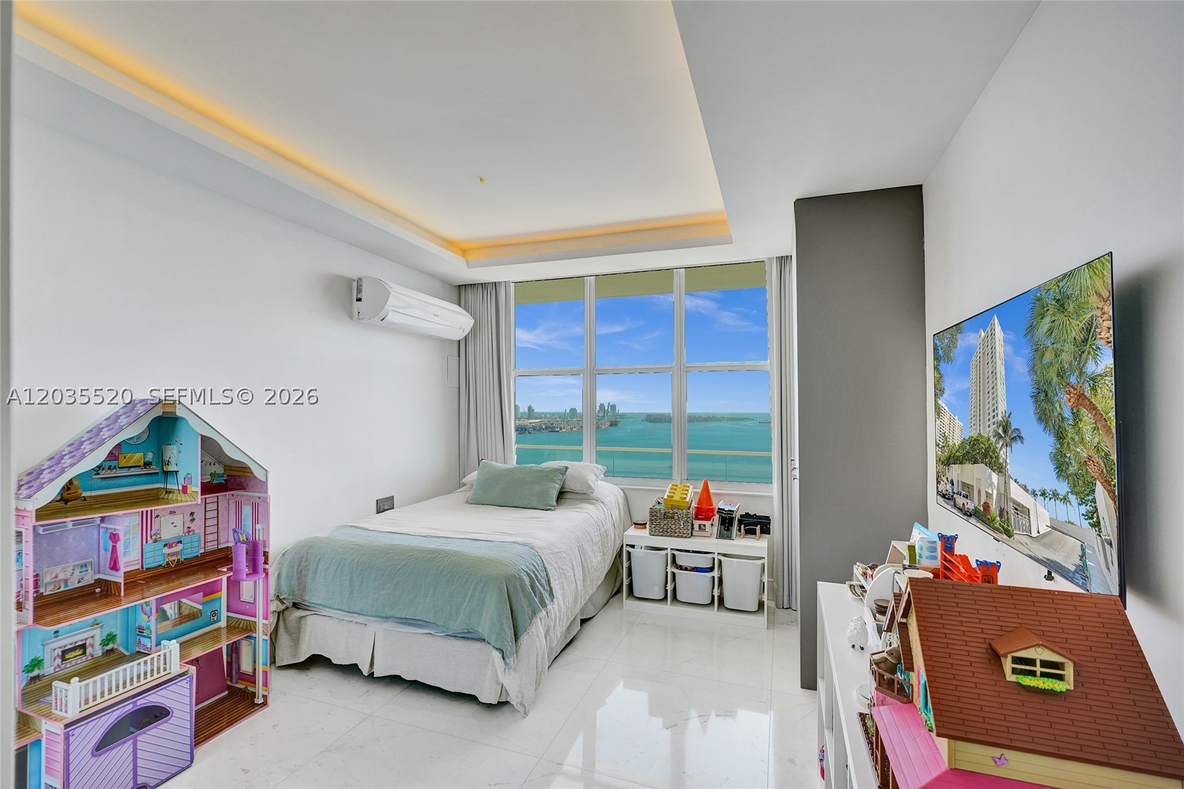 800 Claughton Island Dr #3101, Miami FL 33131