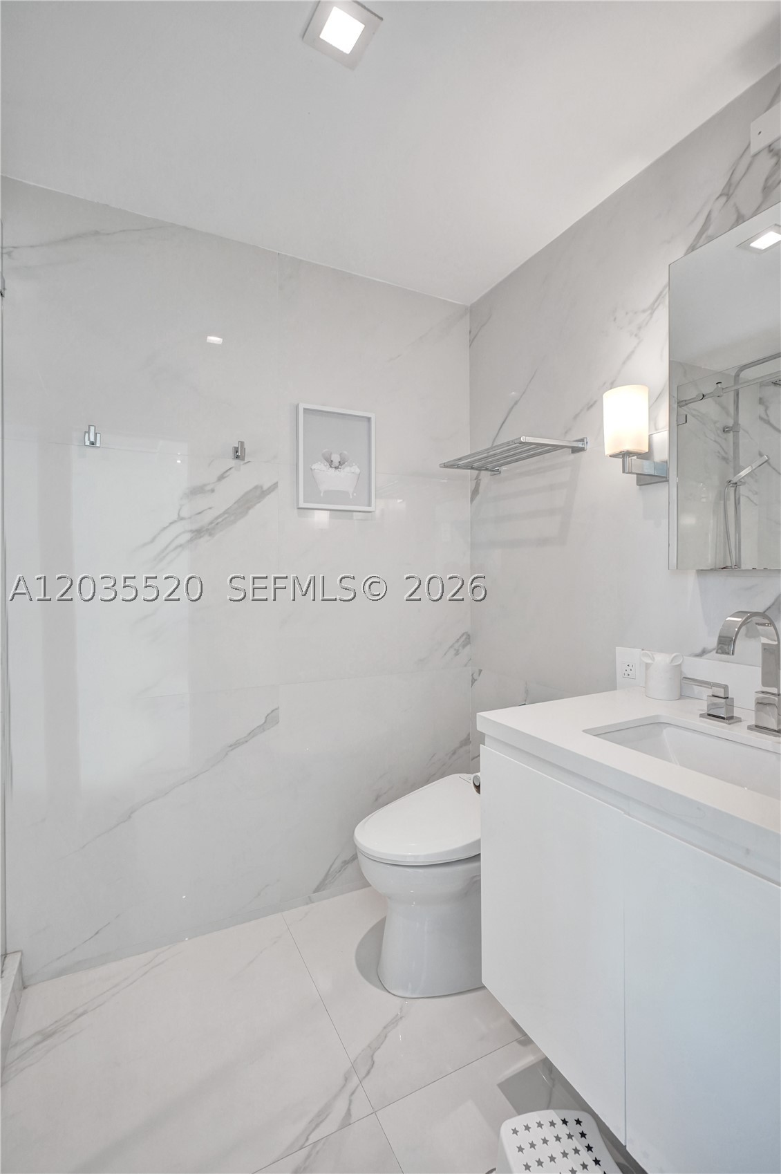 800 Claughton Island Dr #3101, Miami FL 33131