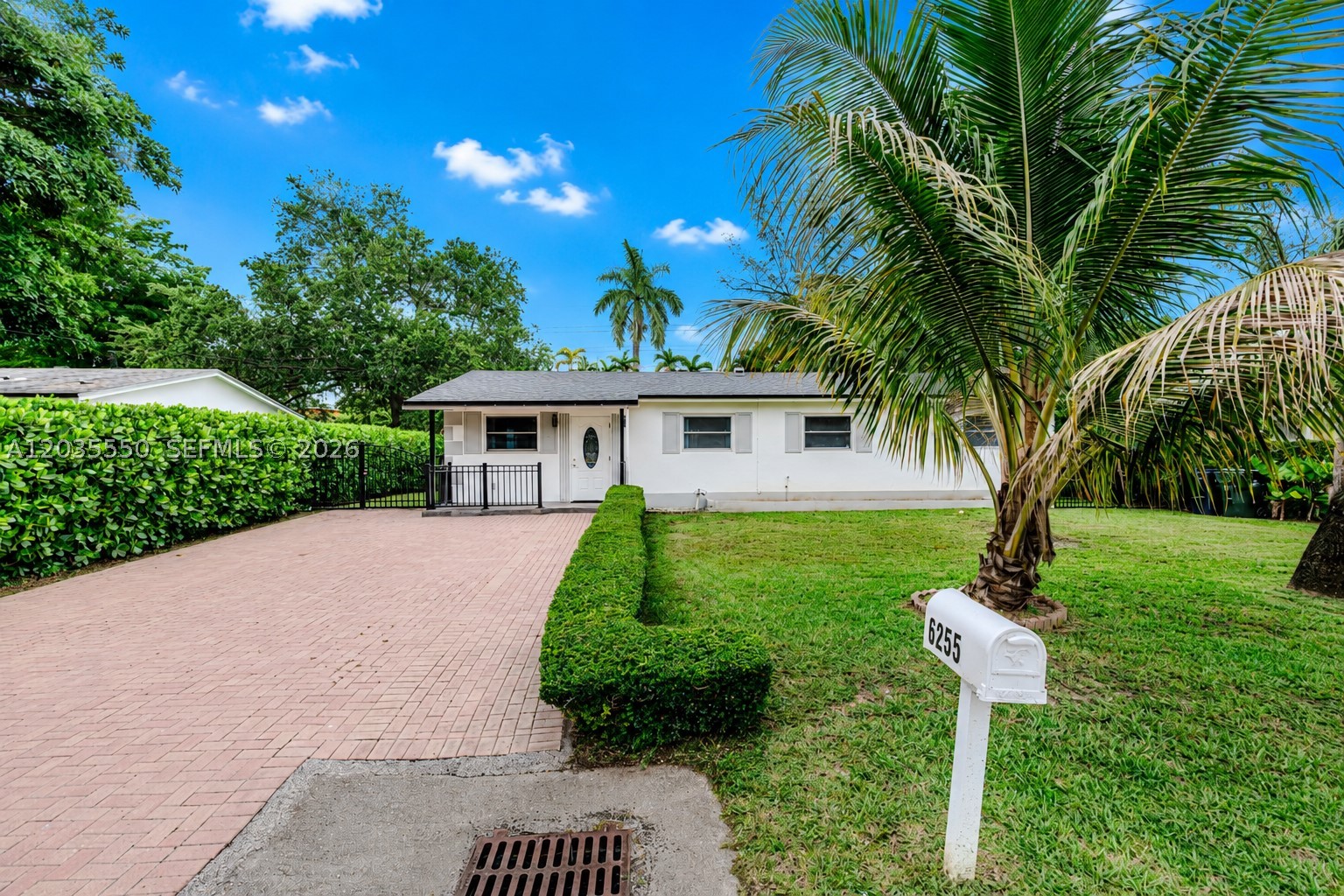 6255 SW 62nd Ct, South Miami FL 33143