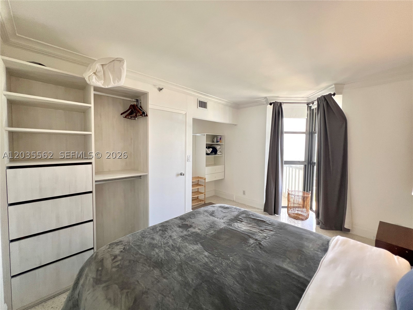 1000 W Island Blvd #3010, Aventura FL 33160