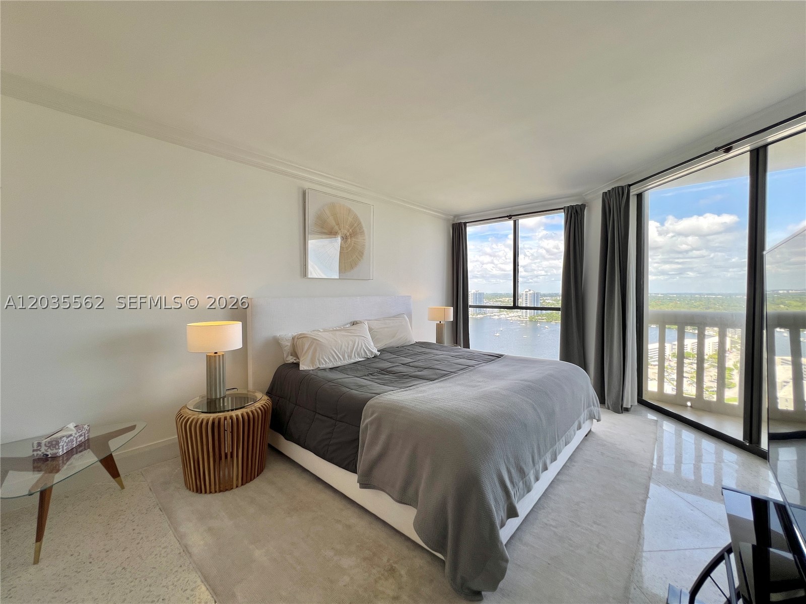 1000 W Island Blvd #3010, Aventura FL 33160