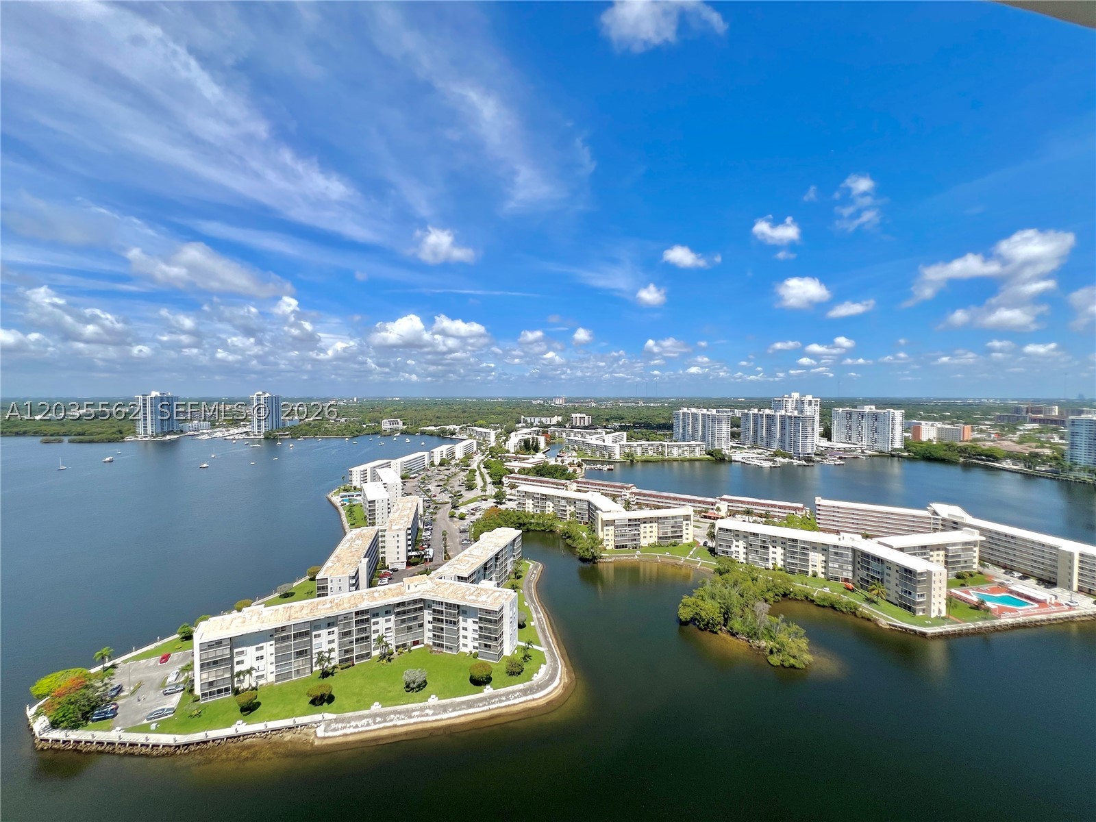 1000 W Island Blvd #3010, Aventura FL 33160