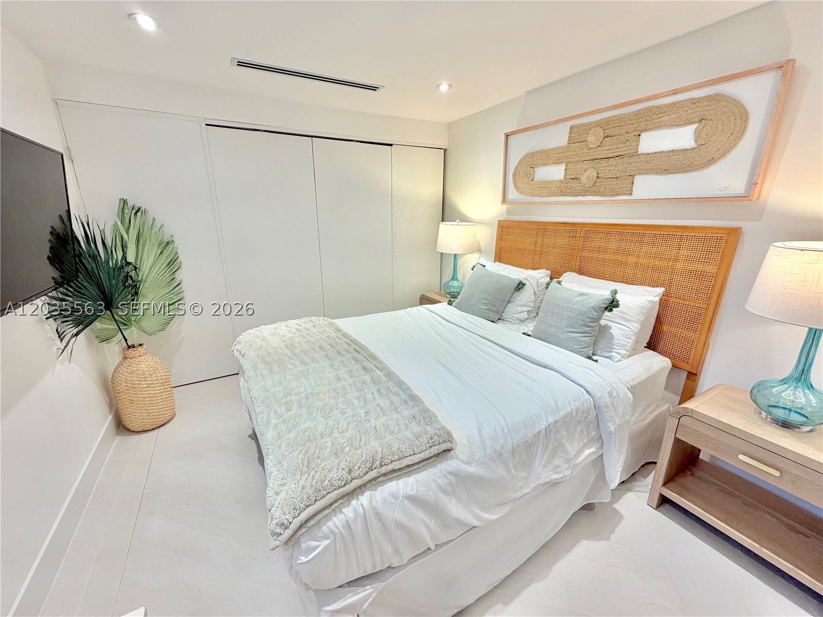 1460 Cleveland Rd, Miami Beach FL 33141