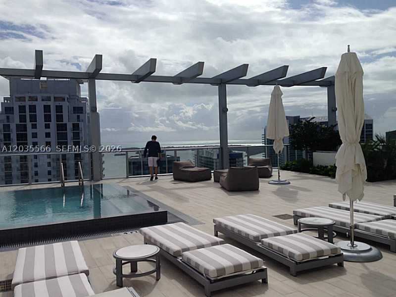1100 S MIAMI AV #4001, Miami FL 33130