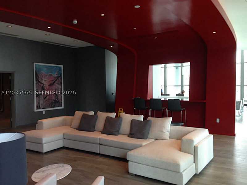 1100 S MIAMI AV #4001, Miami FL 33130