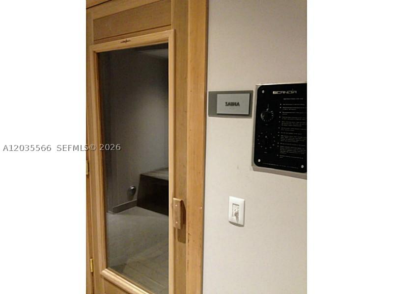 1100 S MIAMI AV #4001, Miami FL 33130