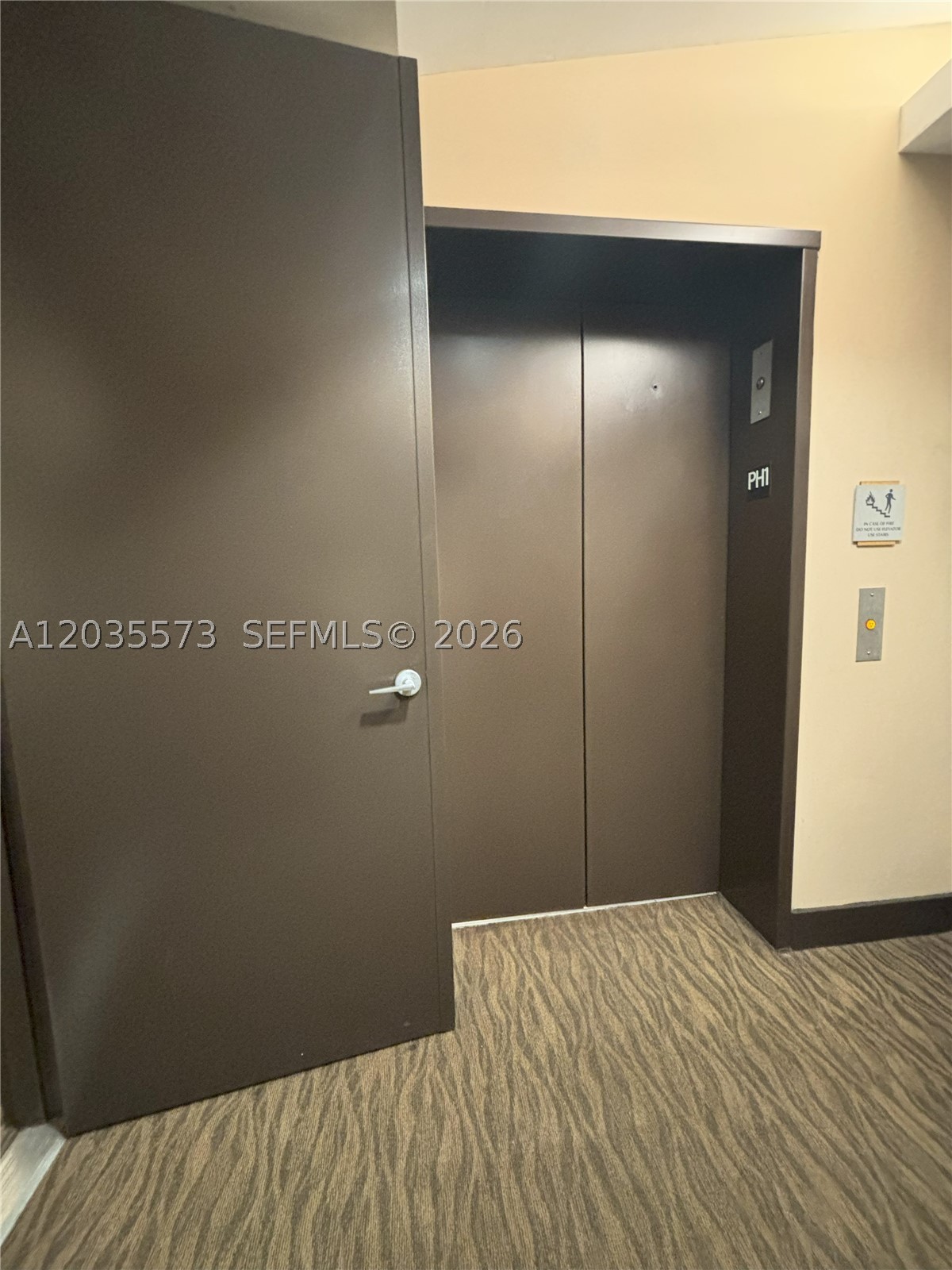 79 SW 12th St #4012-S, Miami FL 33130